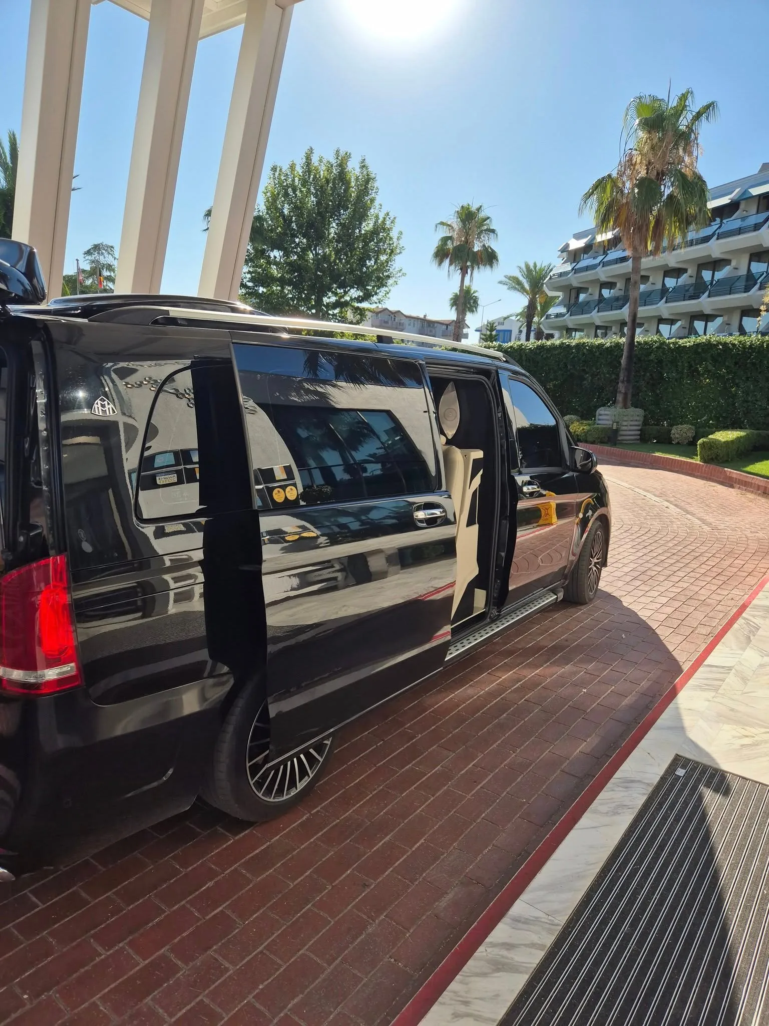 VIP Van am Hotel